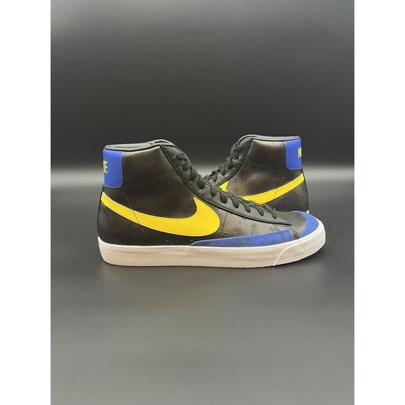 Size 10.5 - Nike Blazer Mid Peace, Love, and Basketball 2020 - Picture 3 of 3